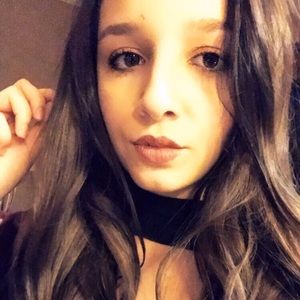 Meet your Posher, Alexandra